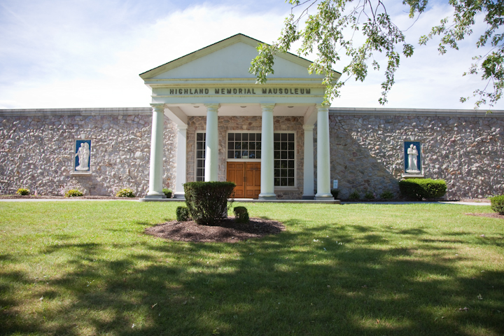 Highland Memorial Park